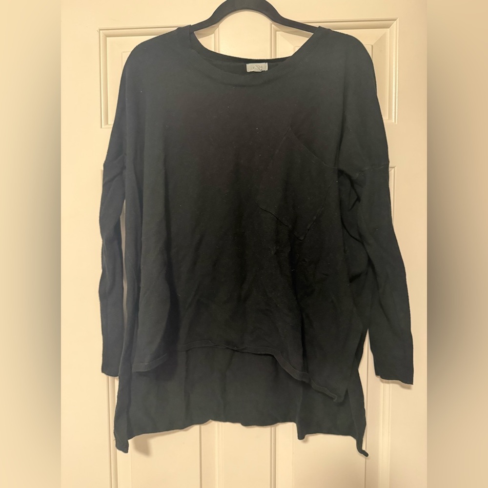 debut Black Long-Sleeve Pocket Pullover Sweatshirt